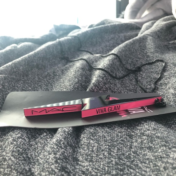 MAC Viva Glam Lightning Bolt Miley Cyrus Necklace - Picture 3 of 7